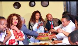 Dereje Shewakena - Awdamet | አውደአመት - New Ethiopian Music 2018 (Official Video)