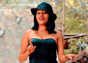 Menbere T/Silassie - Liy Wey Lela | ልይ ወይ ሌላ - New Ethiopian Music 2018 (Official Video)