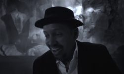 Michael Belayneh - Sike Eshegnishalehu(ስቄ እሸኝሻለሁ) - Ethiopian Music 2018(Official Video)