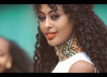 Ethiopian music : – Mamila Lukas ማሚላ ሉቃስ "Atimelaye አትመለይ" New Ethiopian Music 2019(Official Video)